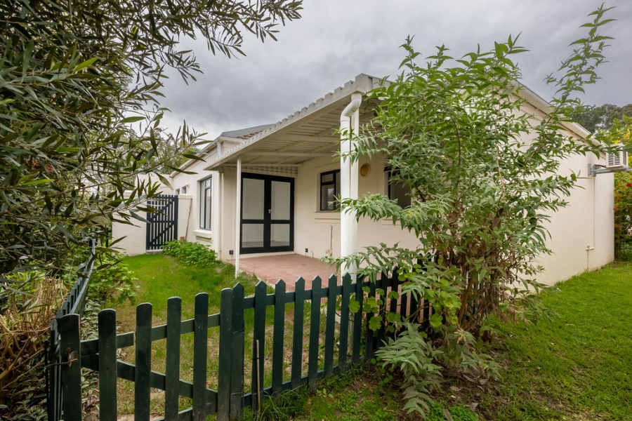 To Let 3 Bedroom Property for Rent in Onder Papegaaiberg Western Cape